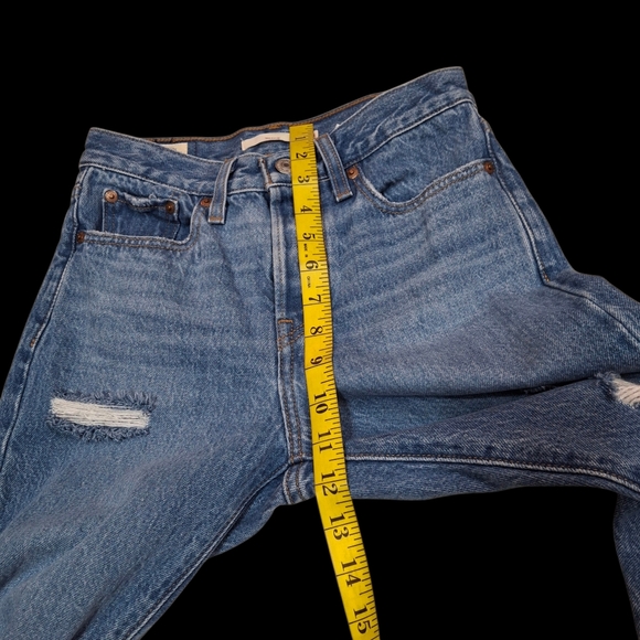 Levi's Wedgie Blue Denim Straight Tapered Leg Distressed Jeans Women Size 24 - Picture 12 of 16